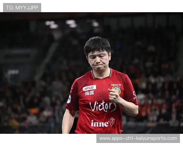 红衣加身太帅了！樊振东德国杯造型圈粉无数，樊振东与德国比赛