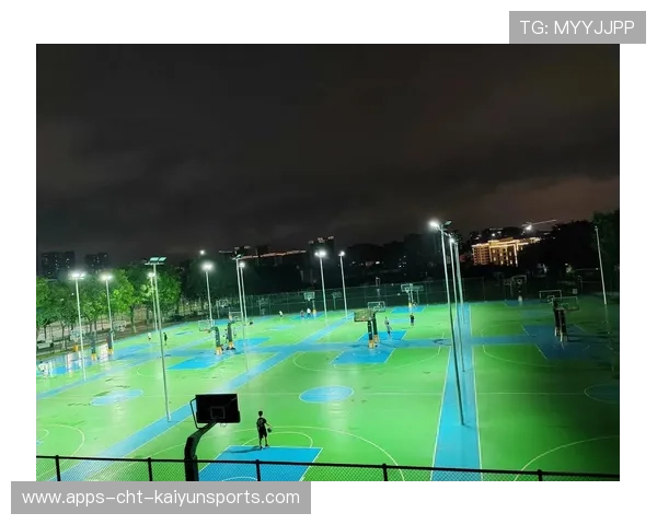 世界篮球场馆夜间观赛体验创新项目评测，关于夜间篮球场的环境描写